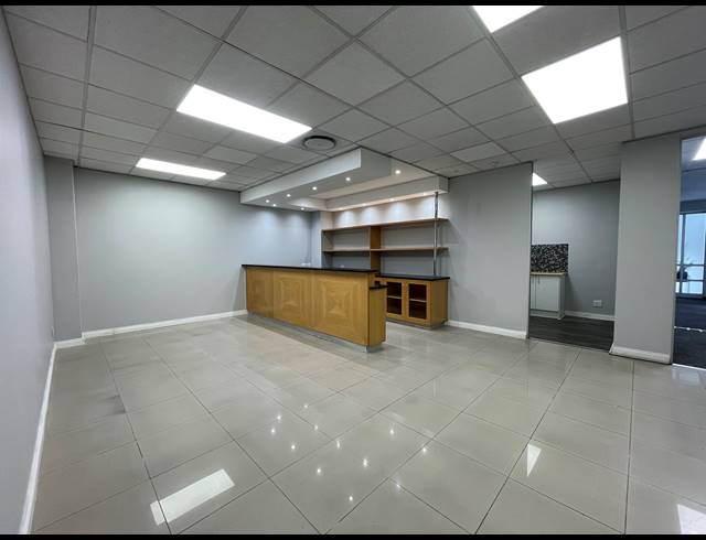 723M² OFFICE TO LET IN SANDTON CENTRAL